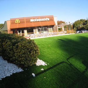 Jardines con Césped Artificial. Césped residencial empresas