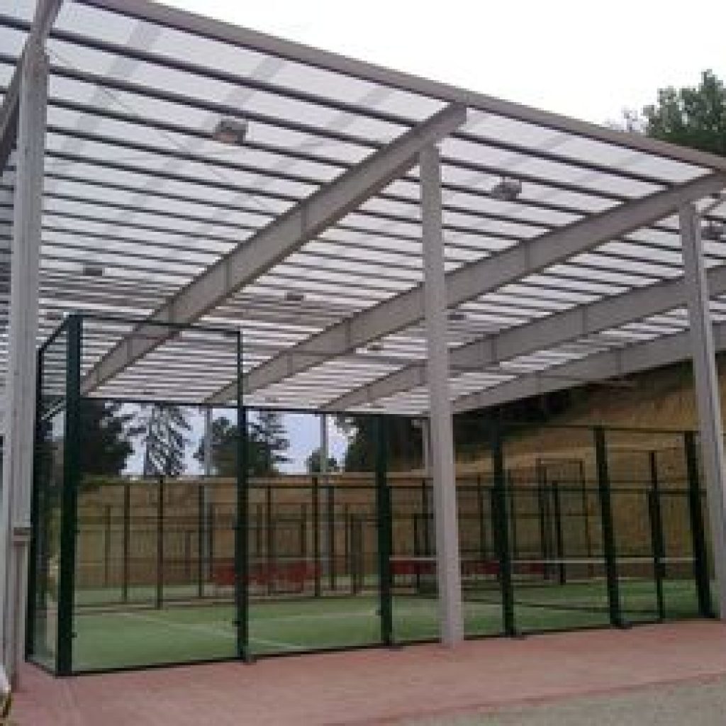 Construction of indoor padel courts