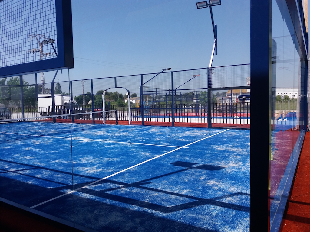 coste-y-precios-de-construccion-de-una-pista-de-padel-desde-12000--2