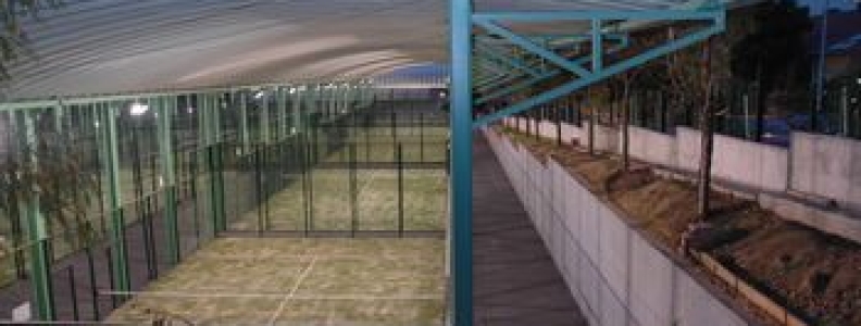 Construction of indoor padel courts